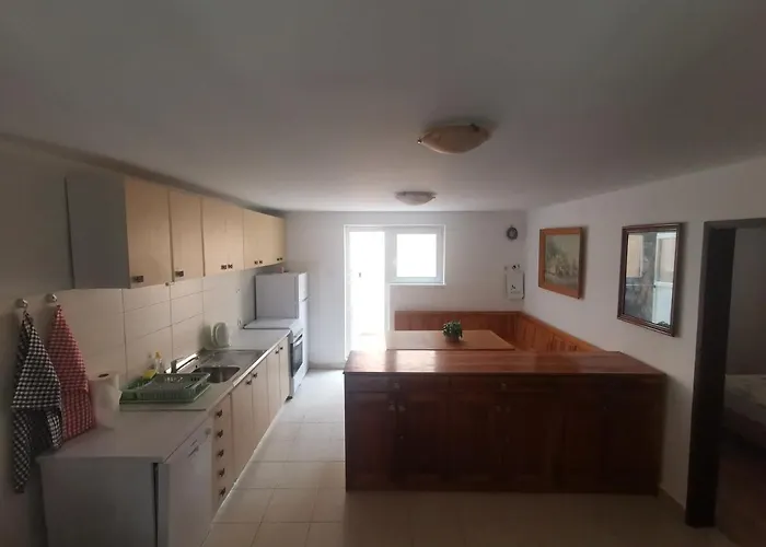 Rovenska 52 * Veli Lošinj