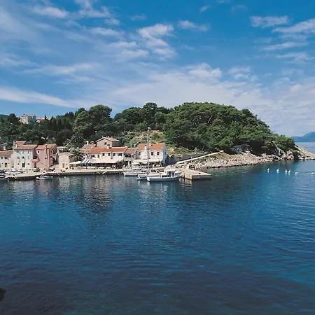 Rovenska 52 Apartment *