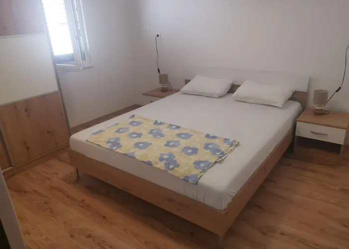 Appartement Rovenska 52