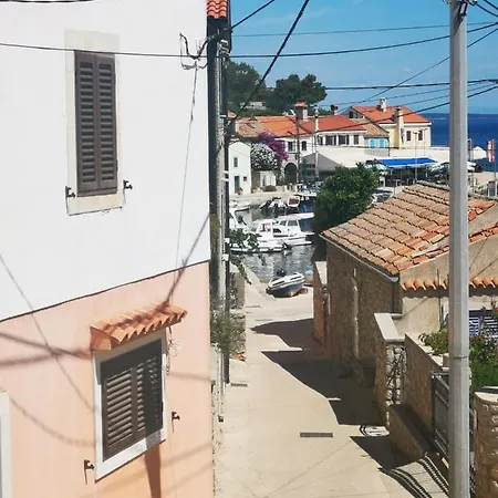 Rovenska 52 ヴェリ・ロシニュ